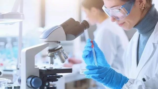 Cinco hospitales españoles avanzan en un proyecto internacional sobre la supervivencia al cáncer agresivo