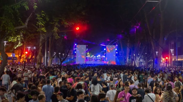 El Festejo de Arístides: la calle se ilumina con todo