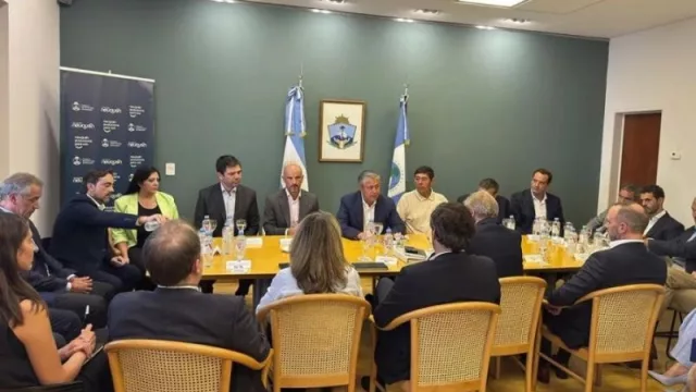 Operadoras respaldaron el plan de becas, obras viales para Vaca Muerta y programas de empleo