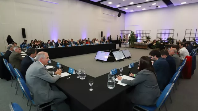 Tucumán impulsó una mesa de diálogo con Nación para evaluar los costos energéticos de empresas turísticas del norte