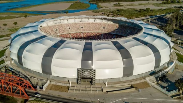 Final del Torneo Apertura 2025: Santiago del Estero colapsa de turistas (y el norte argentino vive un boom económico por el fútbol)