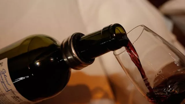 Curso gratuito para mozos especializados en servicio de vinos