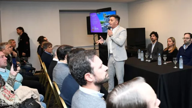 Calvente presentó sus obras e incentivos para el desarrollo urbano y económico del departamento