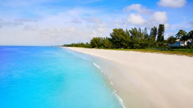 ¿En serio todavía no conocés Naples el destino soñado para vivir y visitar este 2025?