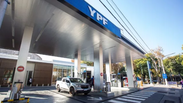 Dos nuevas estaciones YPF abrieron en Mendoza y generaron 40 empleos: inversión joven y servicio renovado