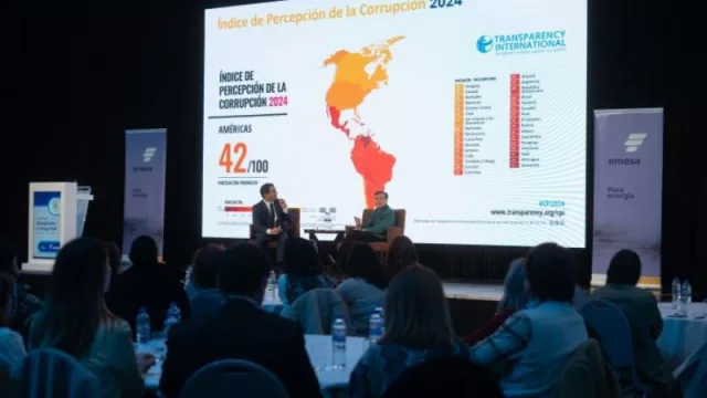 Mendoza refuerza su compromiso con la integridad y la transparencia en jornada organizada por EMESA