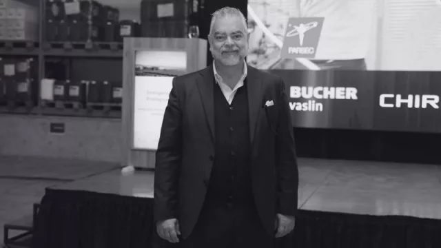 No se trata de reemplazar al enólogo, sino de potenciar su rol, liberándolo de tareas operativas y enfocándolo en decisiones de valor