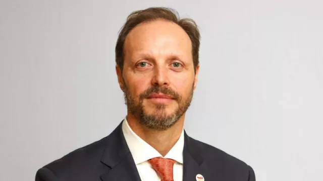 TotalEnergies nombra a Sergio Mengoni como nuevo director general en Argentina (en medio de cambios estratégicos)