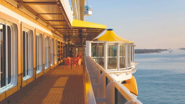 España recibe 7,5 millones de cruceristas hasta julio, un 16,5% más, con la llegada de 2.796 barcos (+22%)