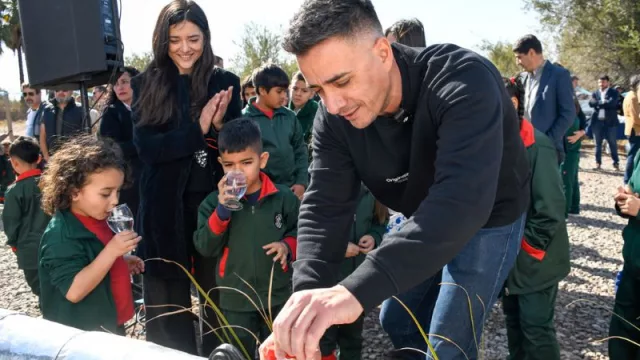 Calvente inauguró una nueva planta potabilizadora que beneficiará a mil vecinos de la zona rural