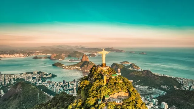 Los destinos brasileños encabezan las búsquedas de los argentinos para el verano 2025-2026