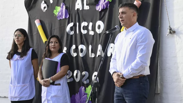 Vuelta a clases en Guaymallén: “En estas aulas se construyen sus sueños”, dijo Marcos Calvente