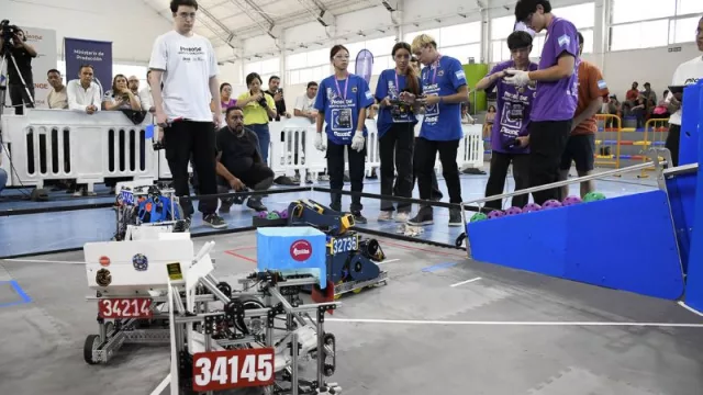 Arrancó la Probotae Robotic Challenge, la competencia que clasificará a un equipo para competir en el mundial de robótica