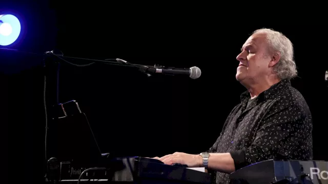 Fiesta Go Back con César “Banana” Pueyrredón