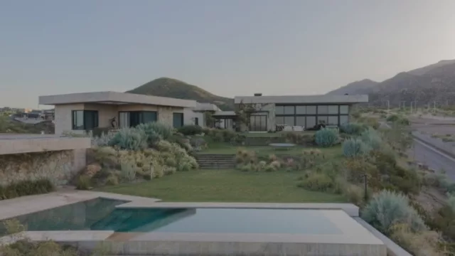 Una vivienda abierta al piedemonte mendocino