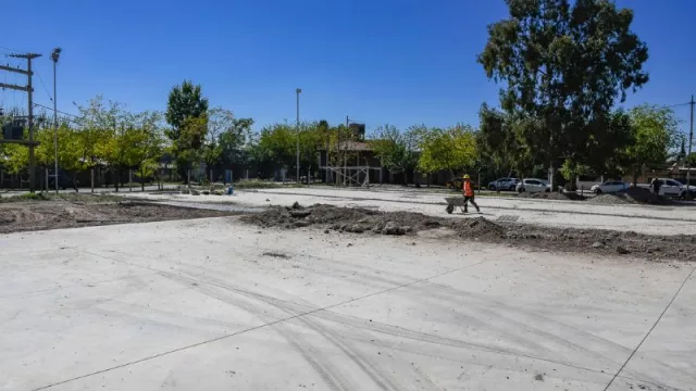 Jesús Nazareno: avanza la construcción de dos playones deportivos en barrio Los Pinos