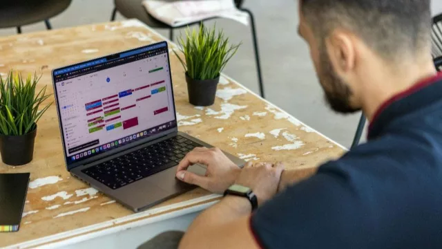 Capacitación virtual sobre productividad y bienestar organizacional