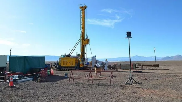 Canadiense y firma china sellan acuerdo por US$ 100 millones para desarrollar litio en Salta