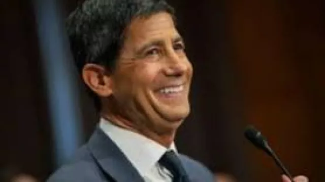 Preocupada por la inflación, la Fed mantiene las tasas, pero endurece el mensaje a futuro