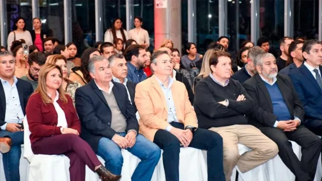 Expo Cluster Santiago impulsó el desarrollo emprendedor y tecnológico en la capital