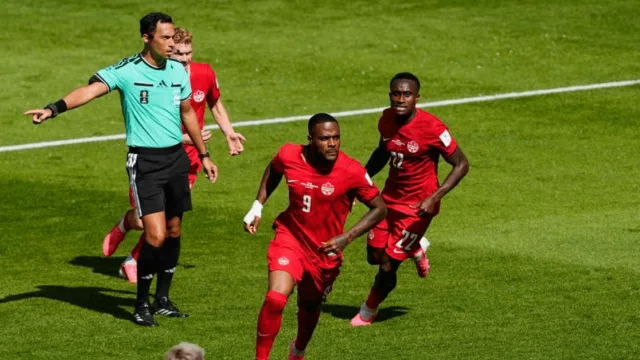 Canadá rescató un empate histórico ante Bosnia: 1-1 en Toronto y su primer punto mundialista (y lo festeja como triunfo)