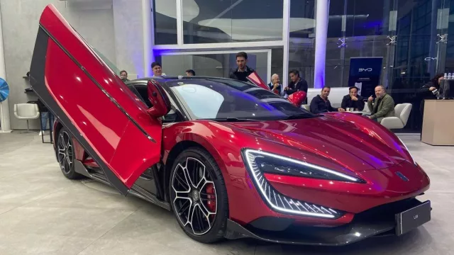BYD Yacopini mostró en Mendoza dos vehículos que parecen sacados del futuro: Yangwang U8 y U9