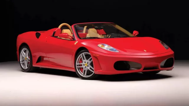 Del Ferrari al Pagani: los autos más exclusivos que pasaron por el garaje de Messi