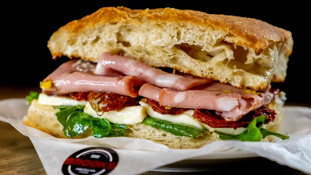 Brooks, la nueva marca de American Food Delivery de Sheraton Mendoza Hotel