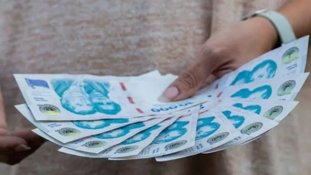 El crédito en pesos avanza por las empresas, mientras el consumo y los prendarios profundizan su caída