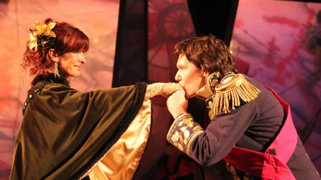 Rozas, el amante: una producción teatral que transporta en el tiempo