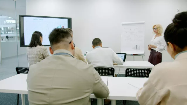 Taller de capacitación en gestión financiera para pymes locales