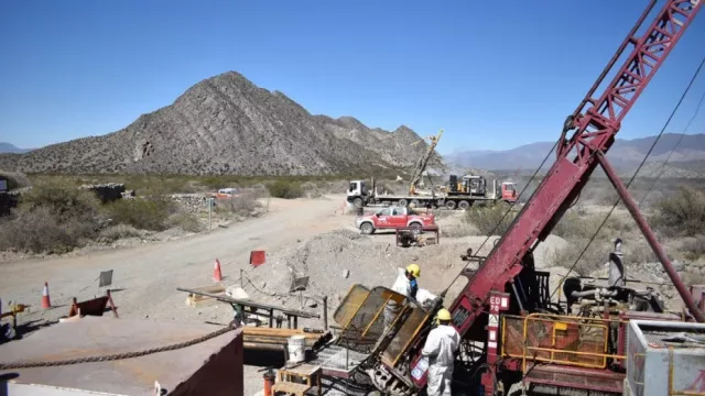 Hualilán cambió su estrategia y proyectó una planta propia para volver a producir en 2029