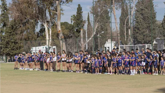 Regatas tiene una nueva cancha de hockey y la rama se potencia