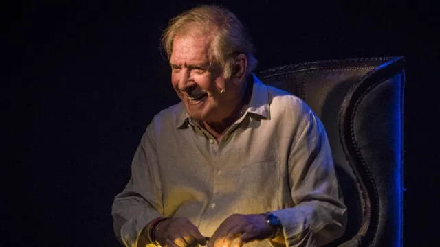 Arturo Puig llega a Mendoza con su unipersonal "Buenas Palabras"