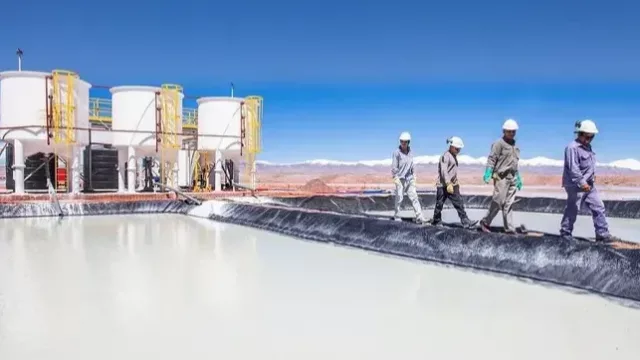Liontown desembarcó en el litio de Salta con un acuerdo de hasta US$195 millones por Centenario