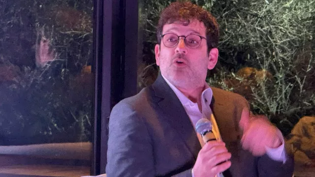 Gonzalo Garcés presentó “Los relatos bíblicos” ante una gran convocatoria en Bodega Casarena