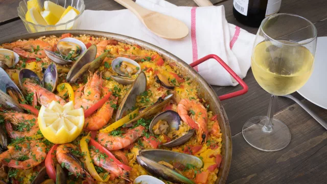 Lagus Cocina de Mar abre en Novamarket con una propuesta de street food de alta cocina