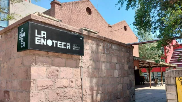 Tango en la Plaza del Vino: La Enoteca se suma al Festival de Tango por los Caminos del Vino