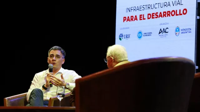 Calvente: "Pasamos de obras aisladas a un sistema de infraestructura, planificación y gestión integral"