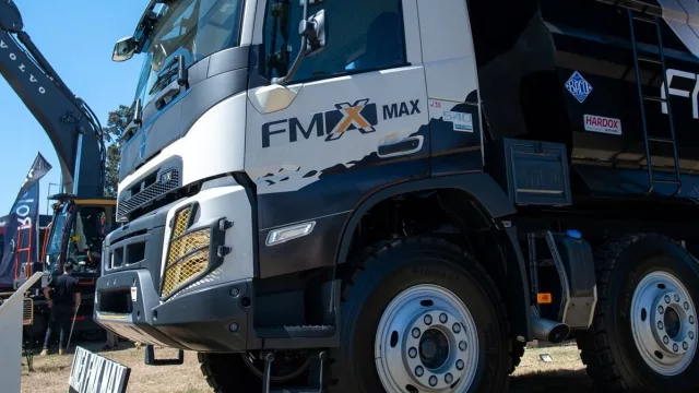 Volvo refuerza su apuesta por la minería argentina con camiones y maquinaria de alta exigencia