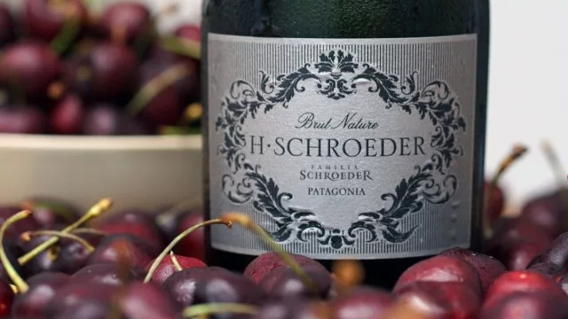 Bodega Familia Schroeder celebra el Día del Espumante con el inconfundible sello de la Patagonia