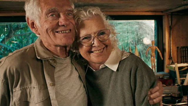 En tiempos de IA, Alma Mora propone volver a preguntarle a quienes ya vivieron las mejores historias el amor